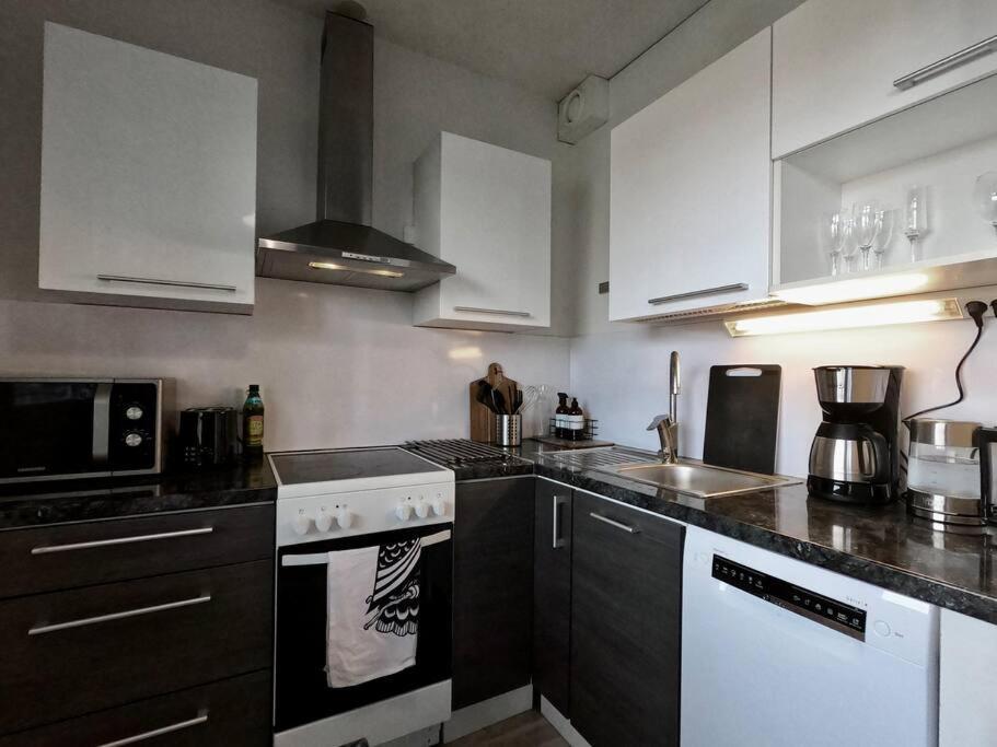 Peaceful City Center Apartment Рованиеми Екстериор снимка