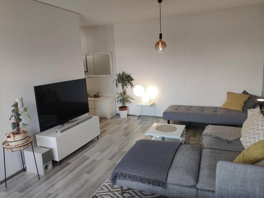 Peaceful City Center Apartment Рованиеми Екстериор снимка